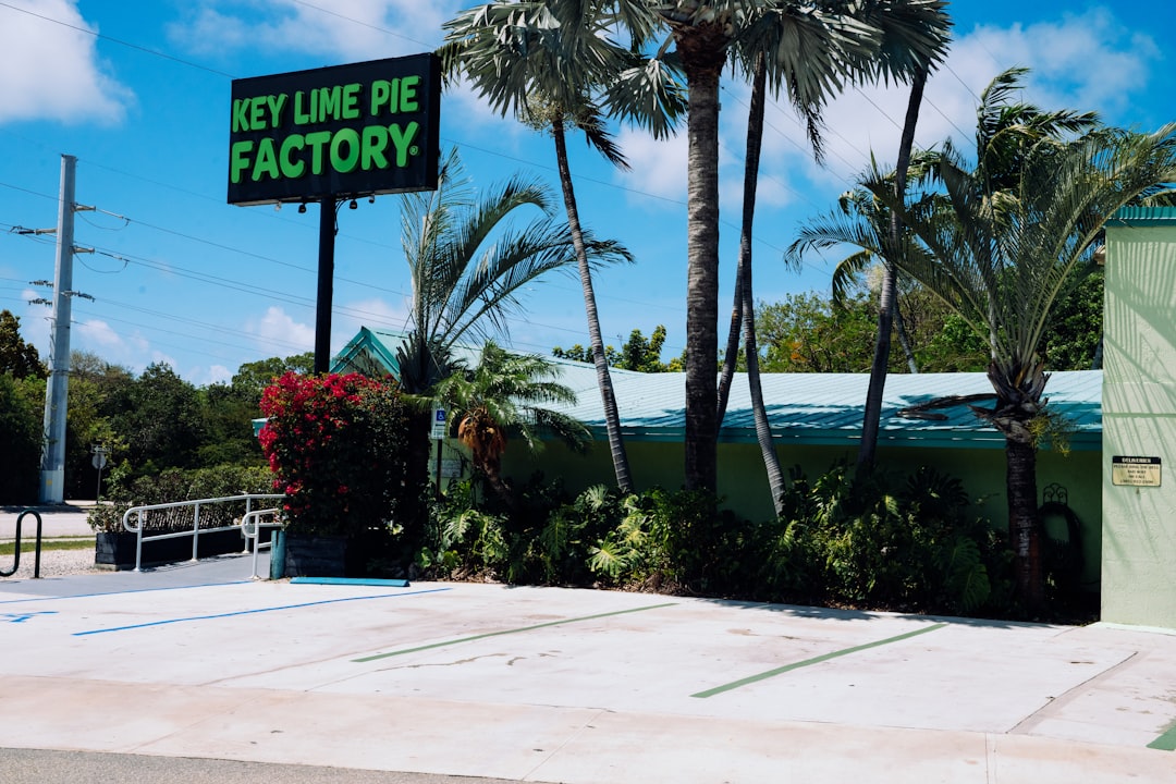 Is Kratom Legal in Florida? What Shop Owners Need to Know in 2026