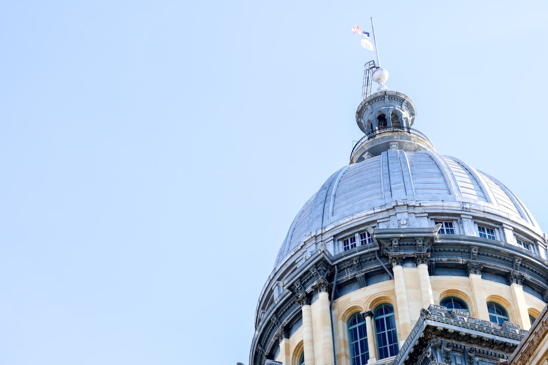 Is Kratom Legal in Illinois? What Shop Owners Need to Know