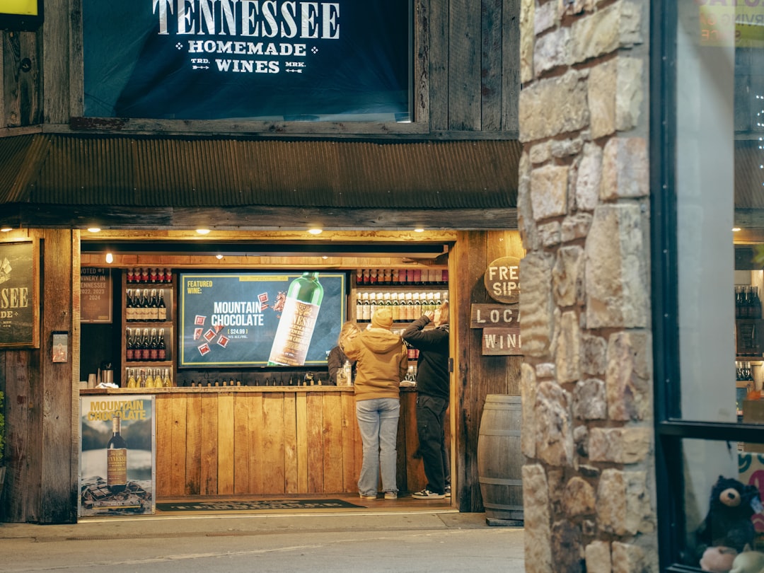 Is THCA Legal in Tennessee? What Shop Owners Need to Know
